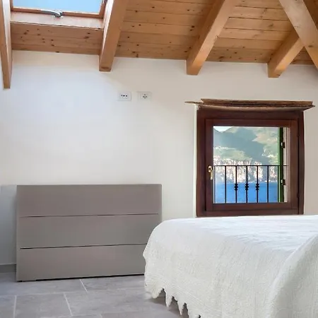 Casa Rosa Holiday home Brenzone sul Garda